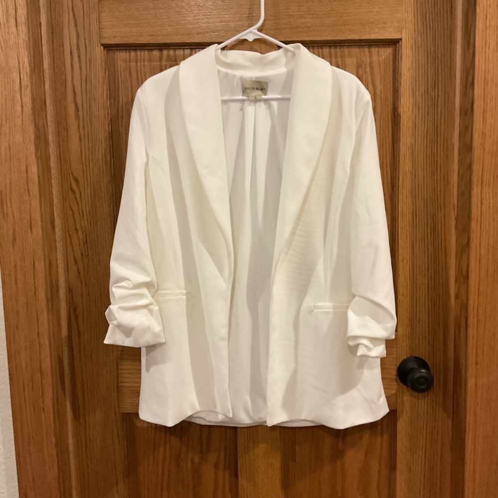 Dakota Blue Open Front Ruched Sleeve Blazer – Size M